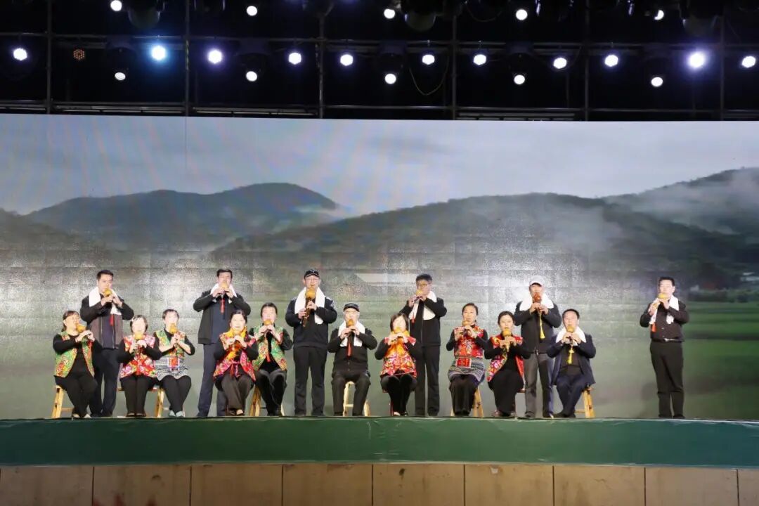 举办山东省春季“村晚”示范展示暨滨州市阳信县信城街道梨园社区村晚.jpg
